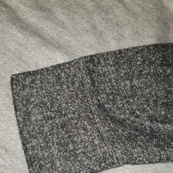 Gray shimmery sweatshirt - Picture 4 of 6